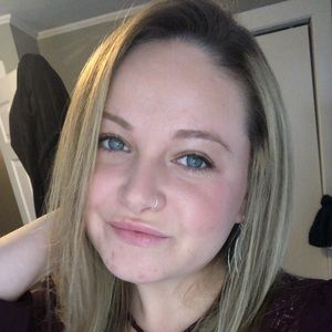 Meet your Posher, Maegan